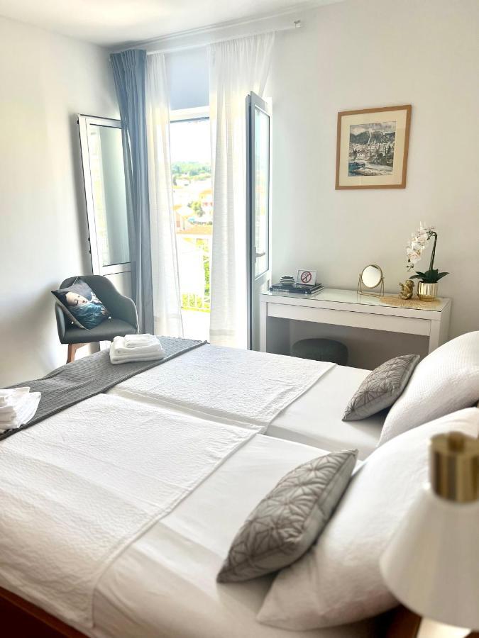 Hvar Deluxe